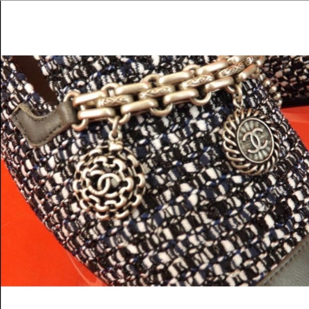 Chanel charm loafers - Picture 8 of 9